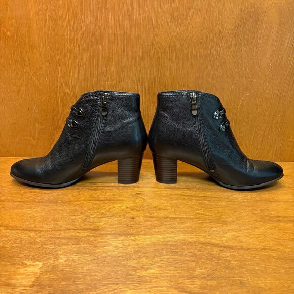 Designer Antonio Melani Black Leather Wood Heel Booties w/ Buckle Detail size 38 - Picture 7 of 11